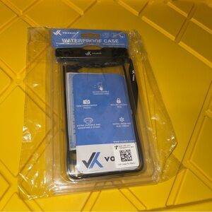 NWT Voxkin Waterproof Case